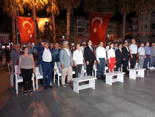 15 Temmuz Şehitleri Anma, Demokrasi ve Milli Birlik Günü 8. Yıldönümünde Atatürk Meydanında Büyük Bir Coşku ile Kutlandı
