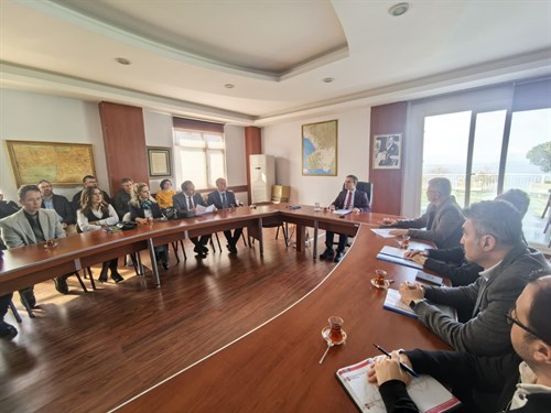 Kaymakam Gün Başkanlığında Eğitimde İzmir Modeli ' İzmir Bilişim ve Kodlama Projesi ' Planlama Toplantısı Yapıldı.